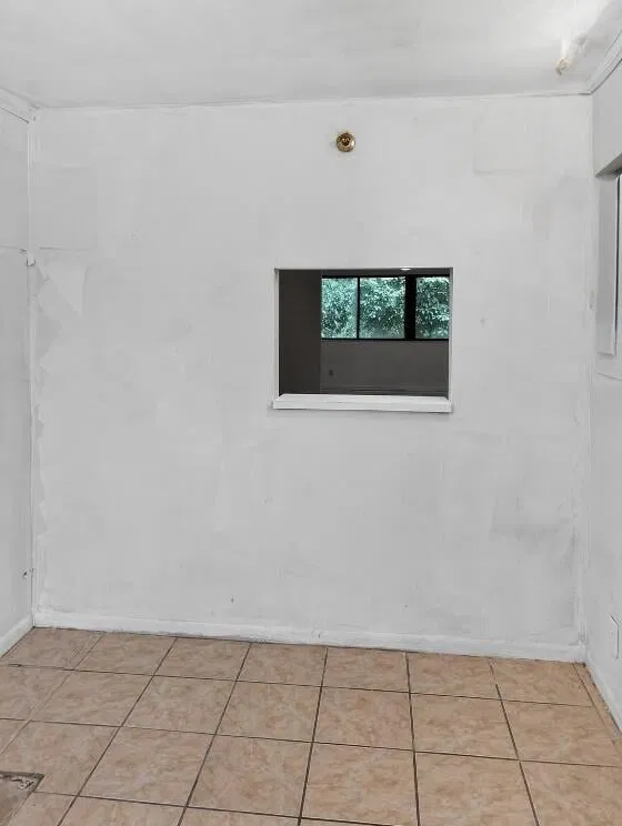 Unit 402 photo 8