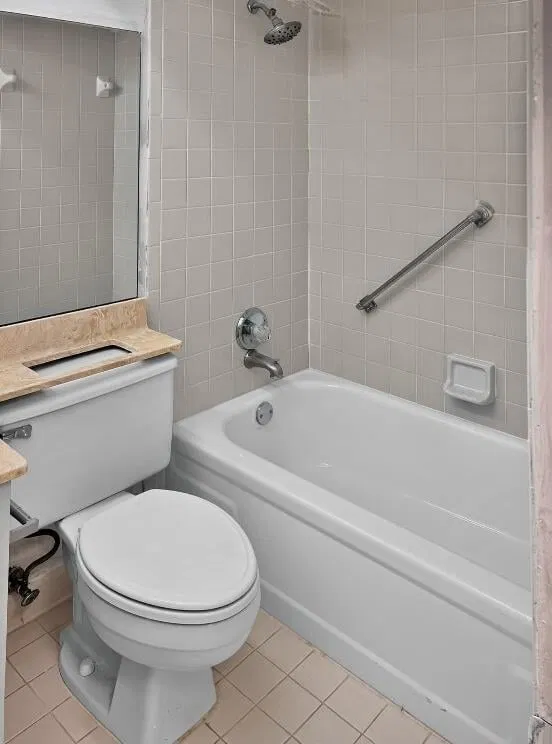 Unit 402 photo 17