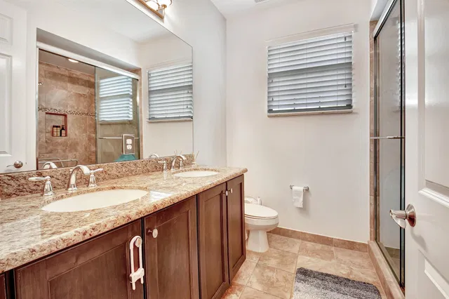 Residence photo 38