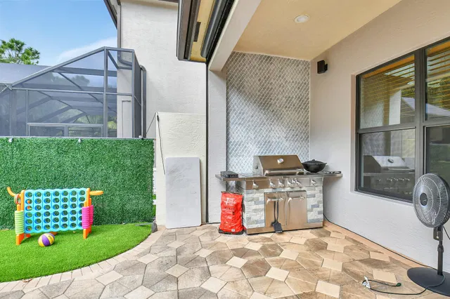 Residence photo 51