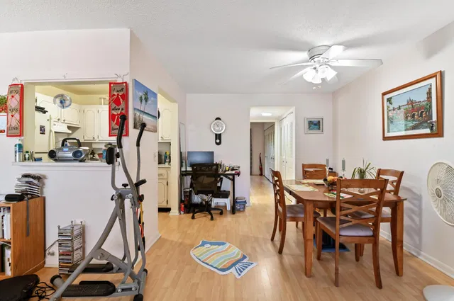 Unit C photo 7