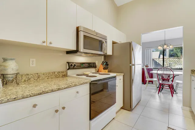 Residence photo 15