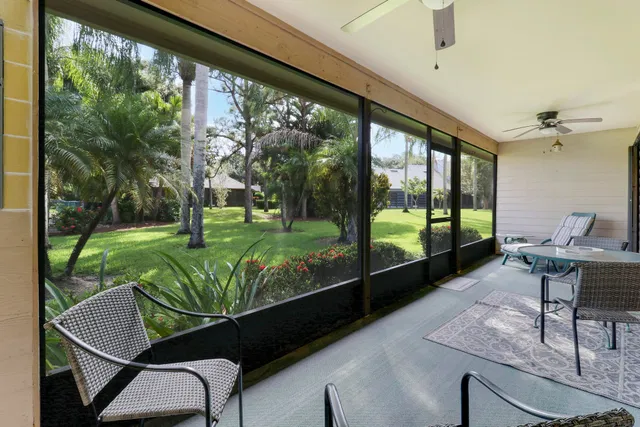 Residence photo 24