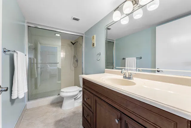 Unit 502 photo 20