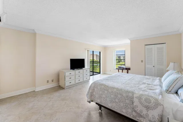 Unit 502 photo 21