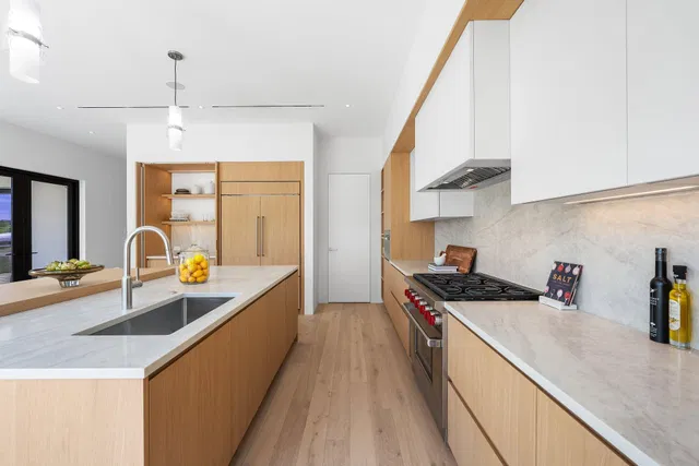 Residence photo 6