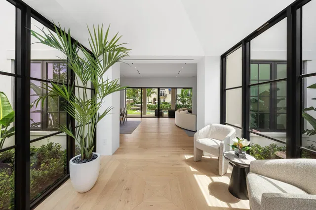 Residence photo 10