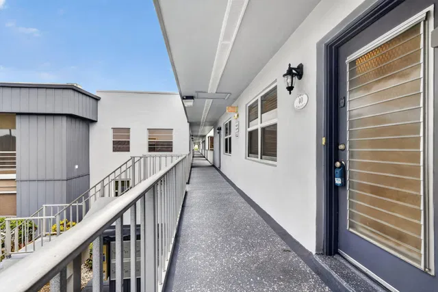 Residence photo 3