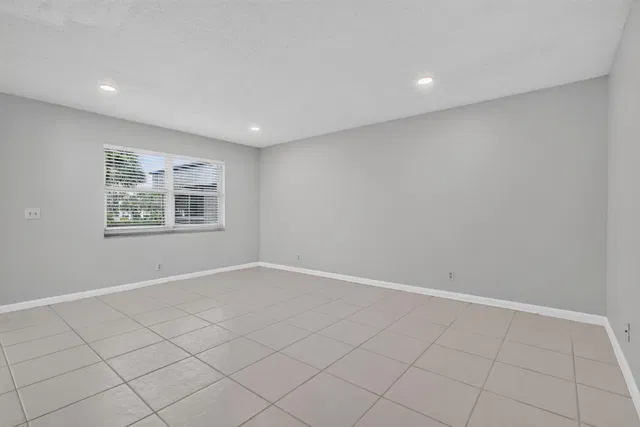 Residence photo 5
