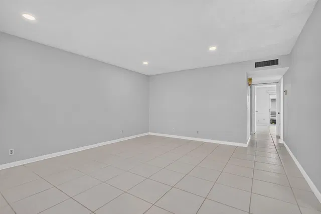 Residence photo 6
