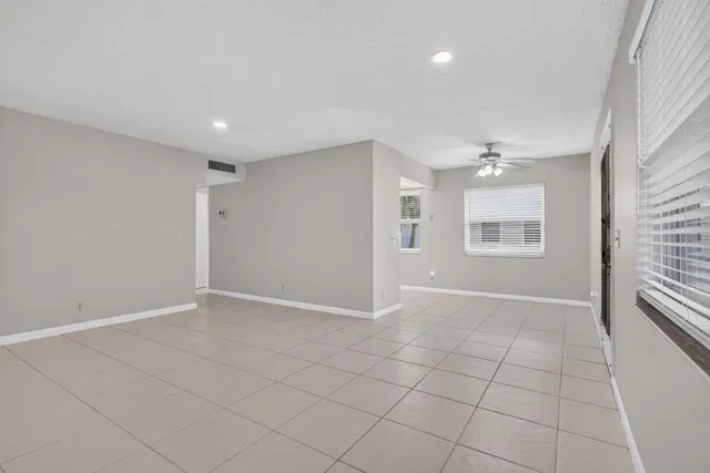 Residence photo 7