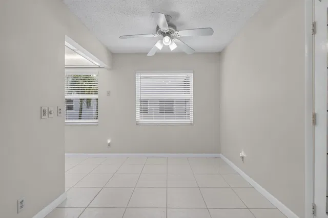 Residence photo 8