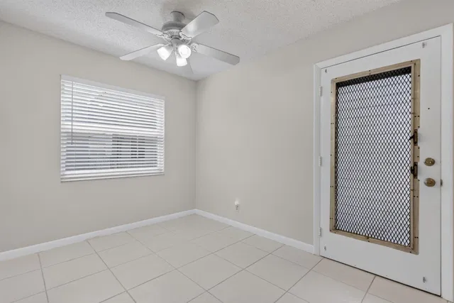 Residence photo 9