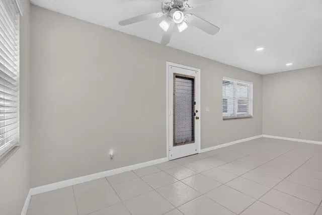 Residence photo 10