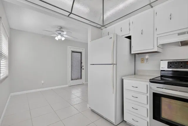 Residence photo 16