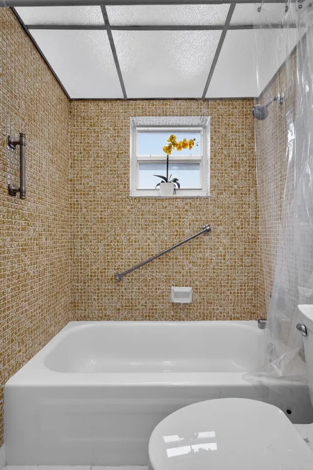 Residence photo 18