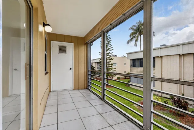 Residence photo 27