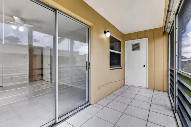 Residence photo 28