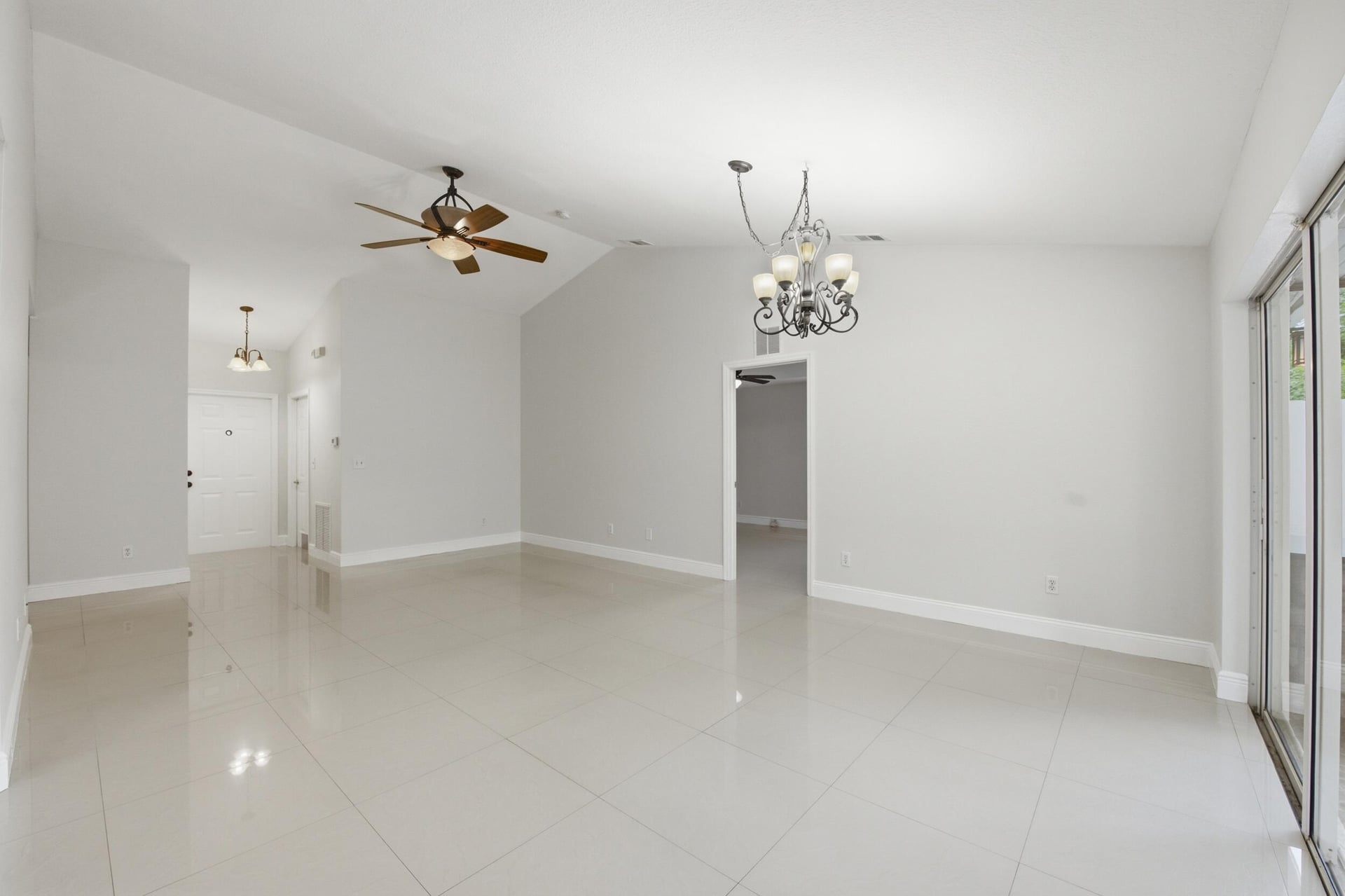 Residence photo 6