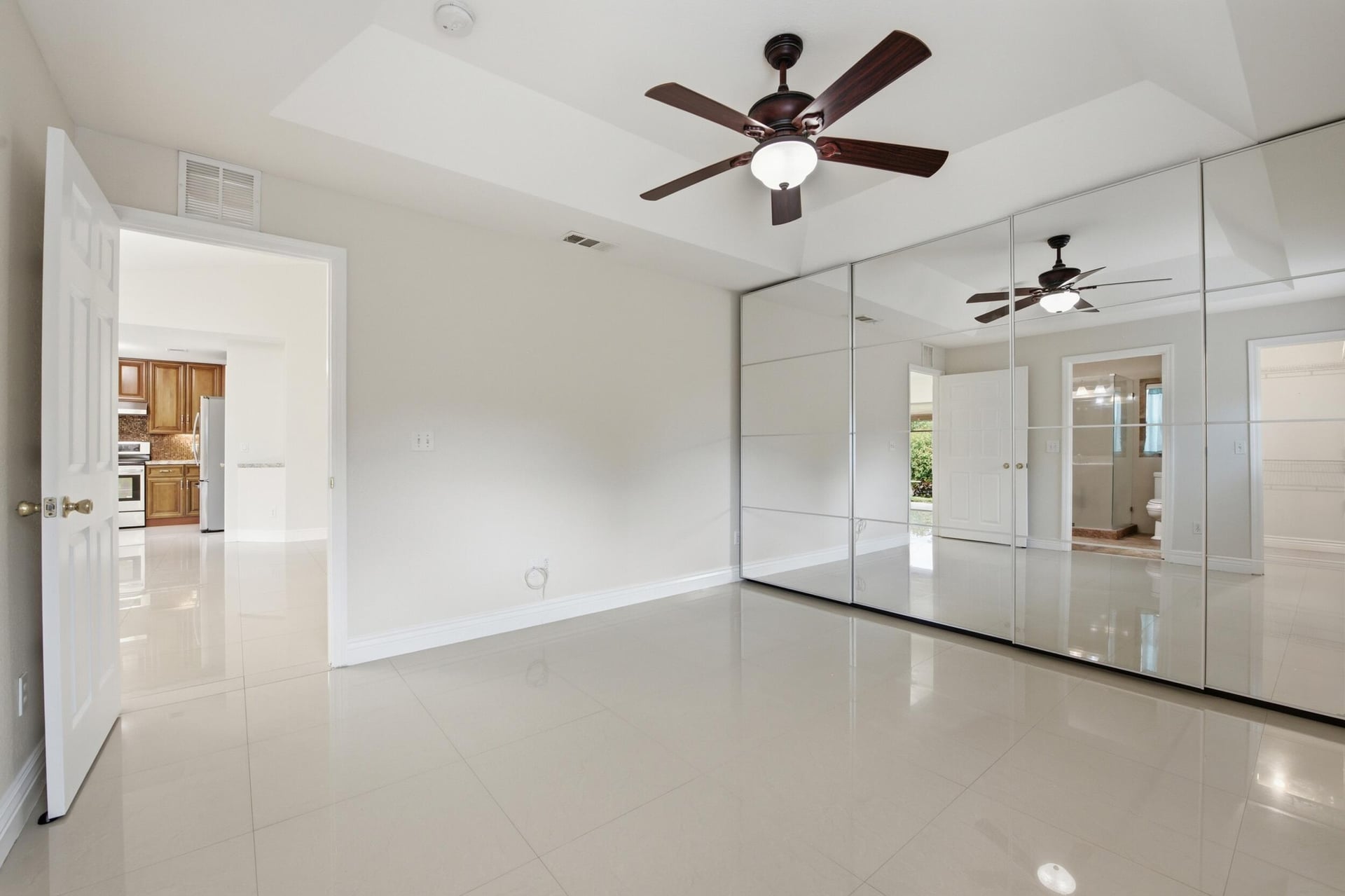 Residence photo 11
