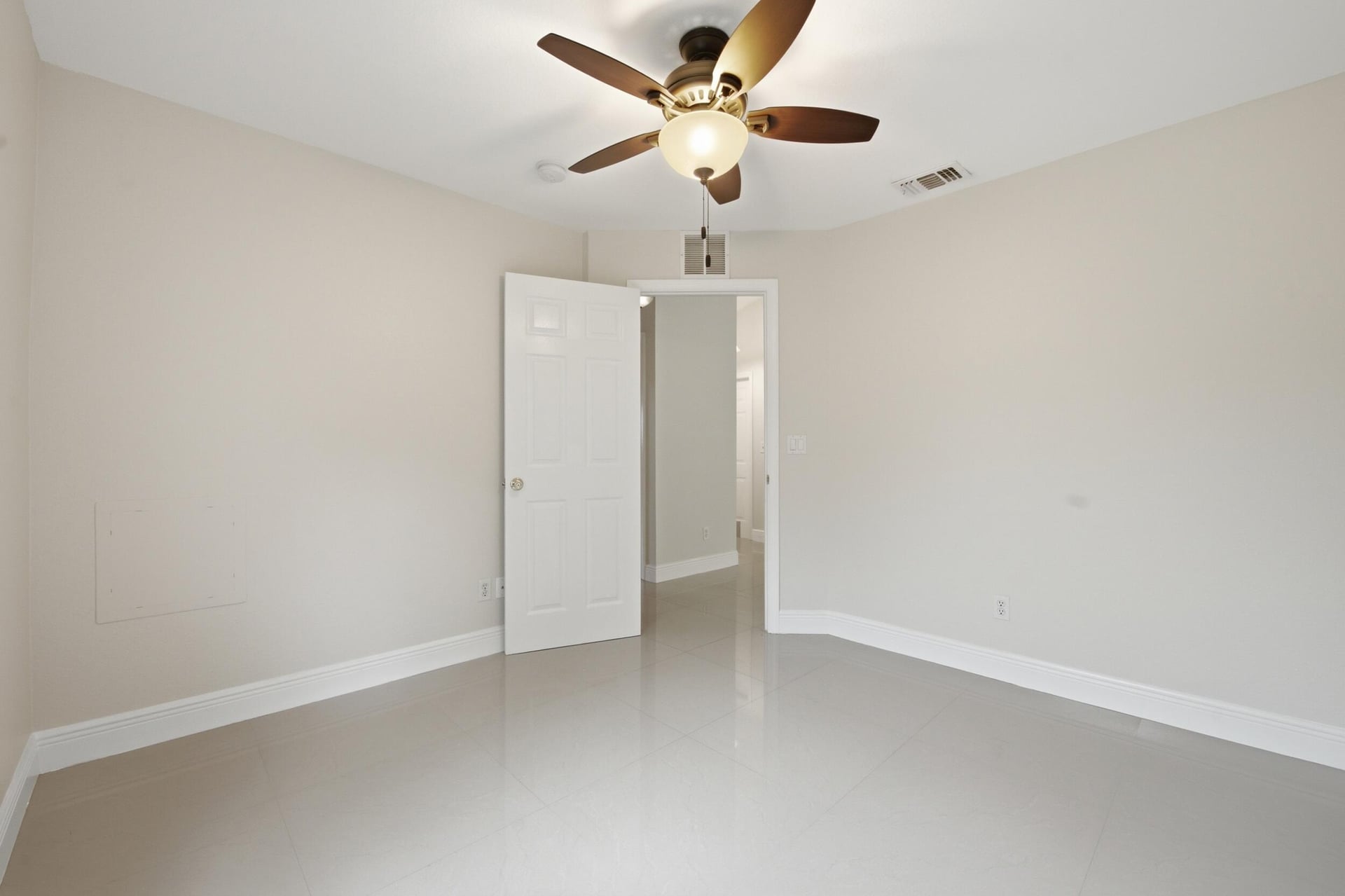Residence photo 19