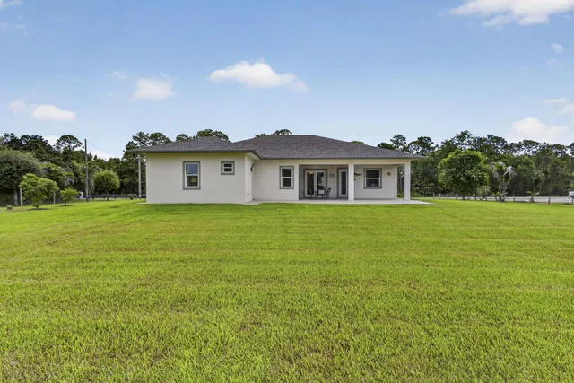 Residence photo 3
