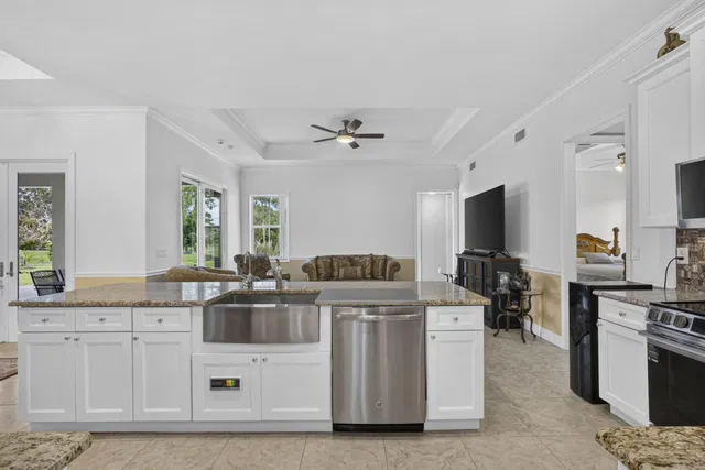 Residence photo 15