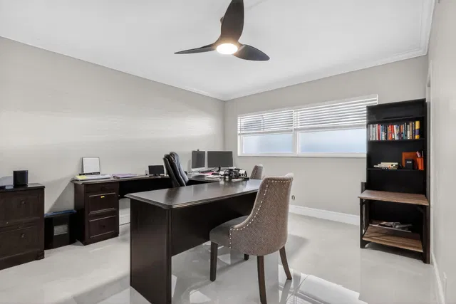 Unit 1250 photo 9