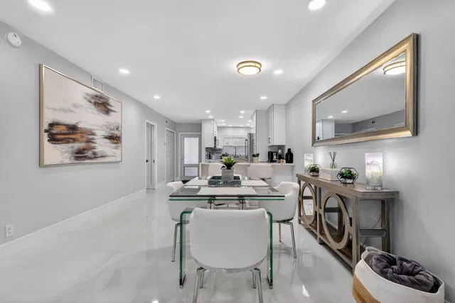 Unit 1250 photo 16