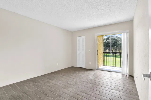 Residence photo 10