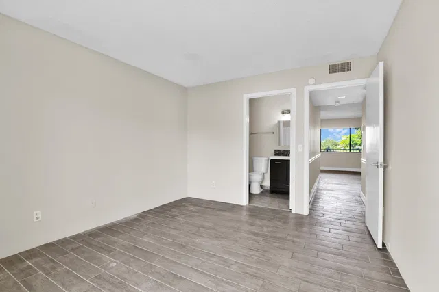 Residence photo 14