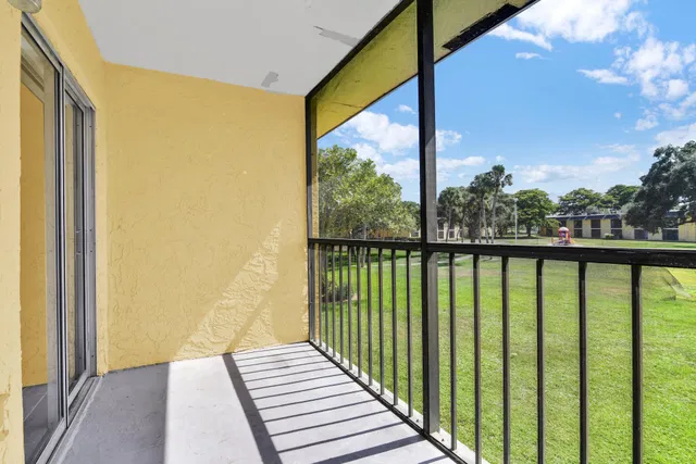 Residence photo 18