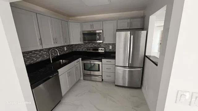 Residence photo 3