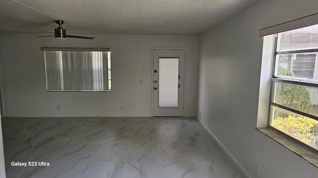 Residence photo 10