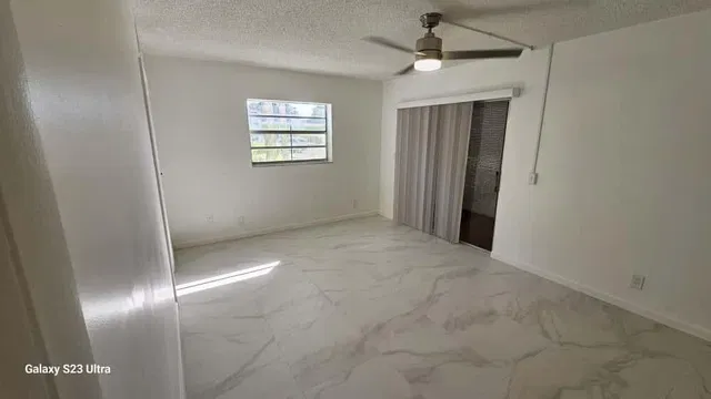 Residence photo 16