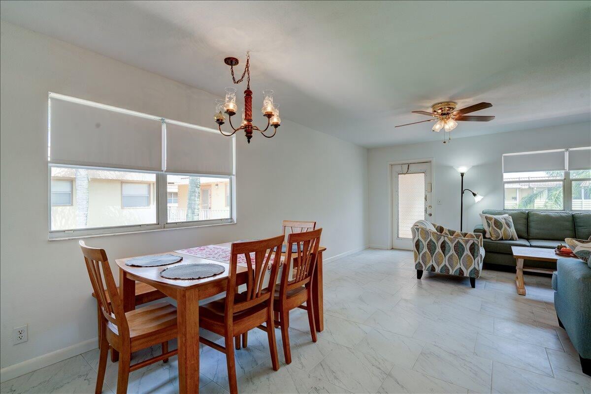 Unit 222 photo 5