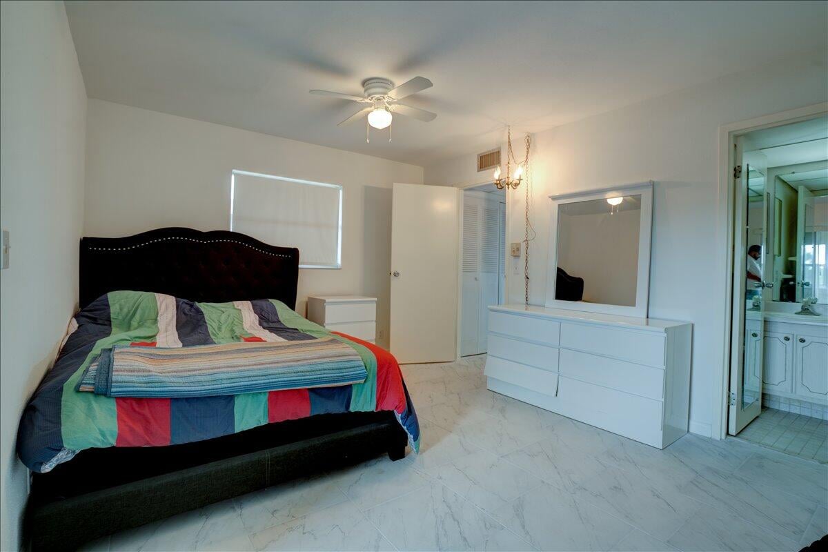 Unit 222 photo 11