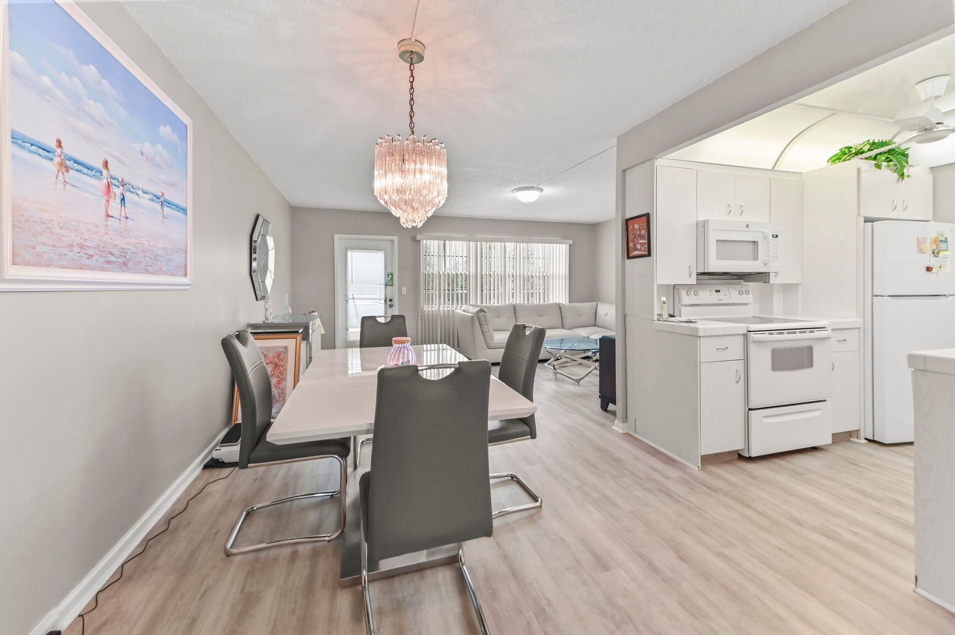  Residence photo 6