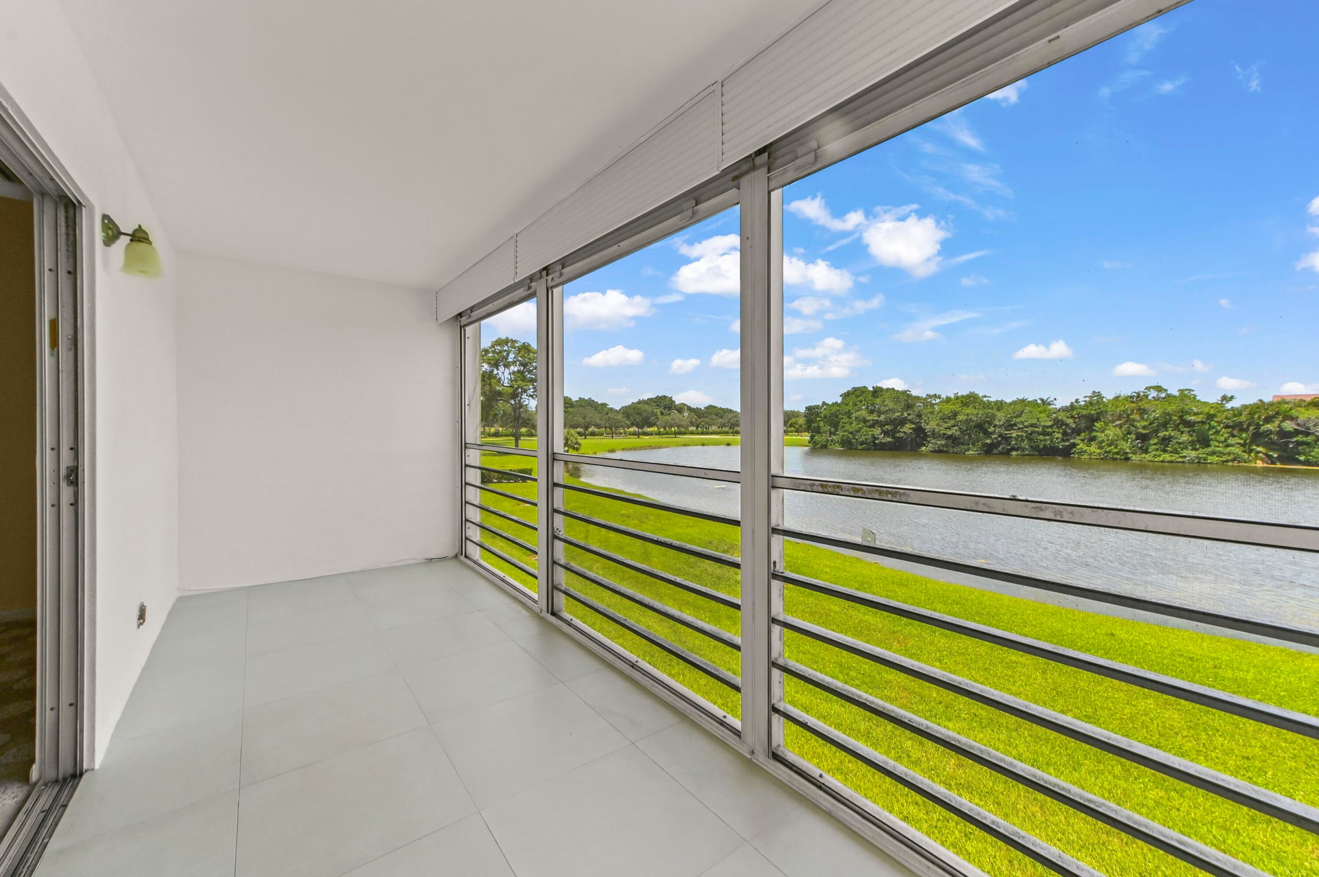  Residence photo 15