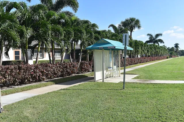 Unit H photo 47