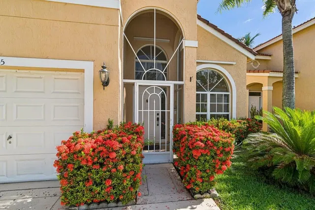 Residence photo 2