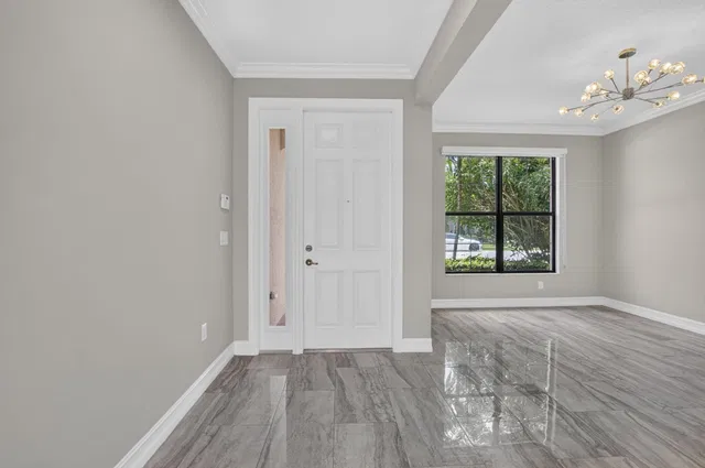 Residence photo 5