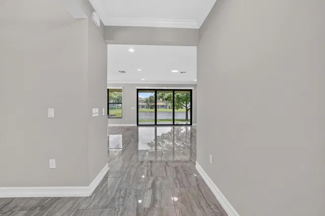 Residence photo 6