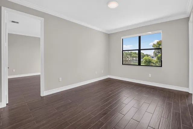 Residence photo 20