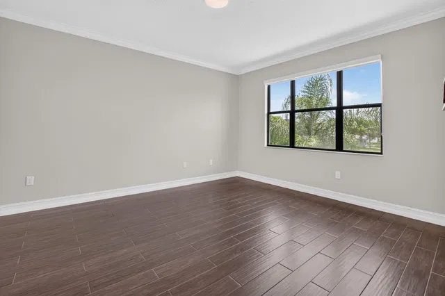 Residence photo 26
