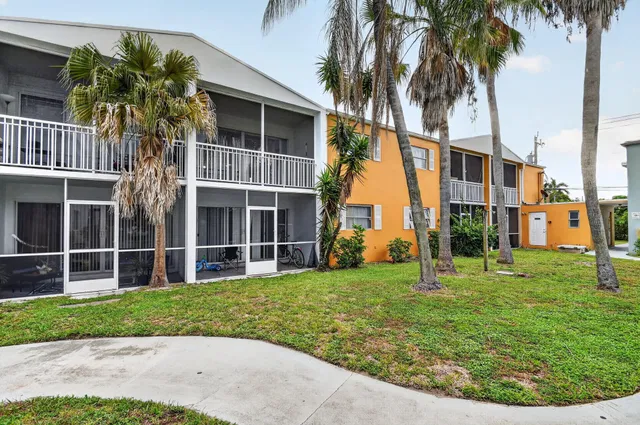Unit B24 photo 6