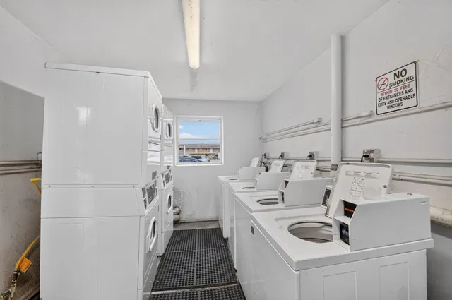 Unit B24 photo 7