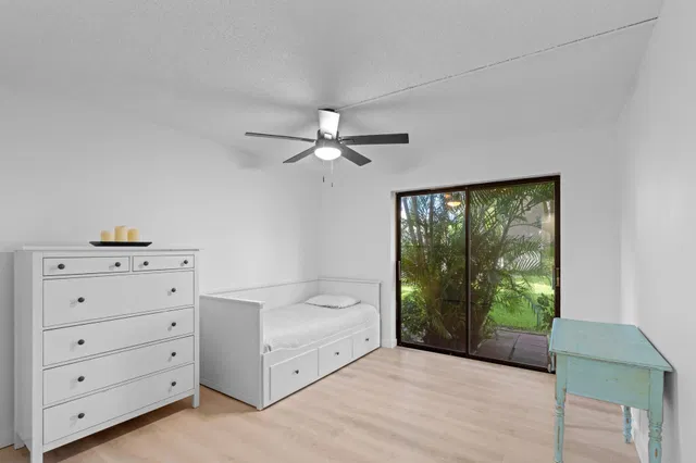 Unit 302b photo 17
