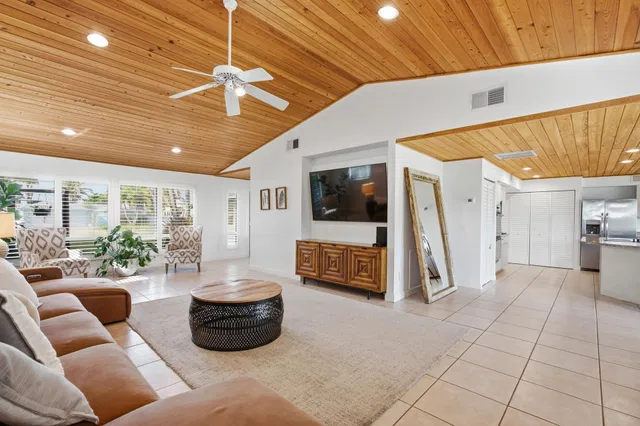 Residence photo 10