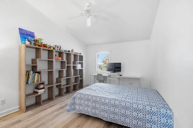 Residence photo 30